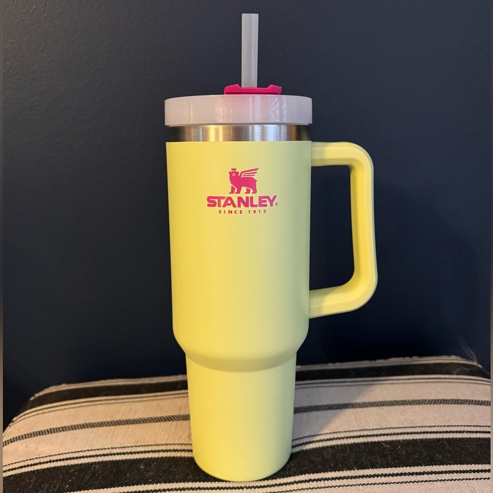 Stanley 40 oz Adventure Quencher Tumbler Limited Edition Rare Citron Mix Lime